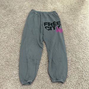 Free city sweatpants